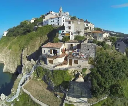 House In With Sea View, Terrace, Air Conditioning, W-lan 3672-1 Nyaraló *