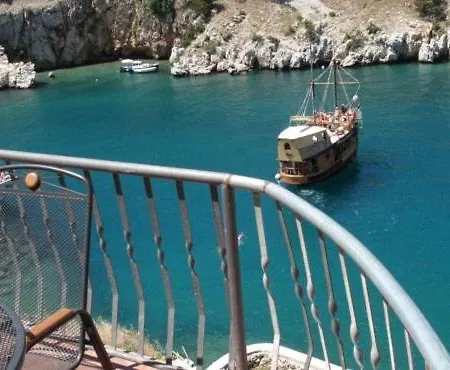 House In With Sea View, Terrace, Air Conditioning, W-lan 3672-1 * Vrbnik