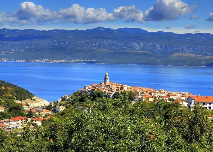 House In With Sea View, Terrace, Air Conditioning, W-lan 3672-1 * Vrbnik